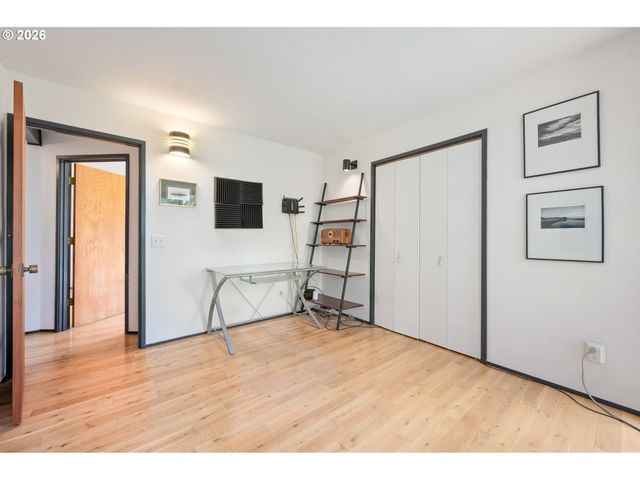 2630 CRESTA DE RUTA St, Eugene, OR 97403