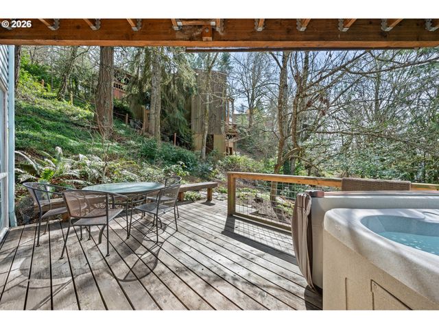 2630 CRESTA DE RUTA St, Eugene, OR 97403