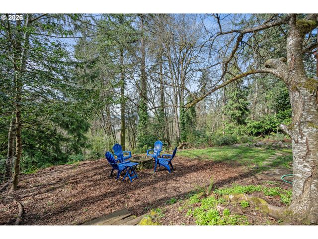 2630 CRESTA DE RUTA St, Eugene, OR 97403