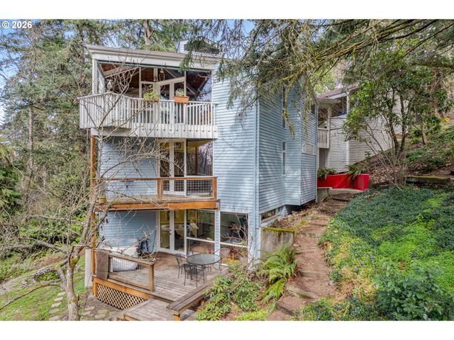 2630 CRESTA DE RUTA St, Eugene, OR 97403