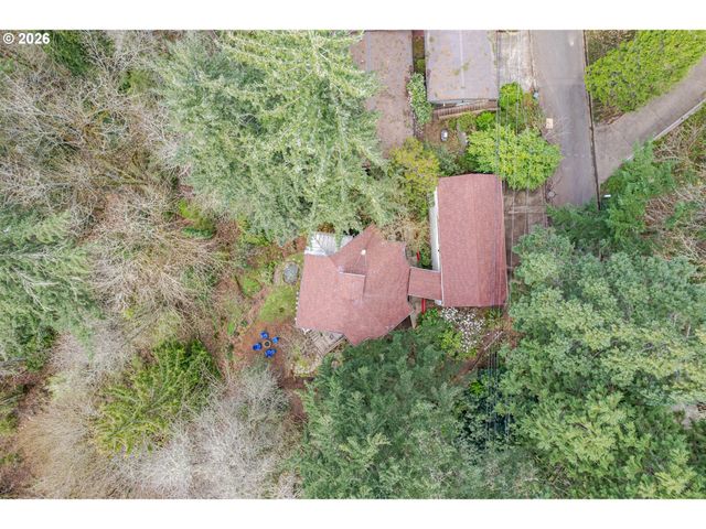 2630 CRESTA DE RUTA St, Eugene, OR 97403