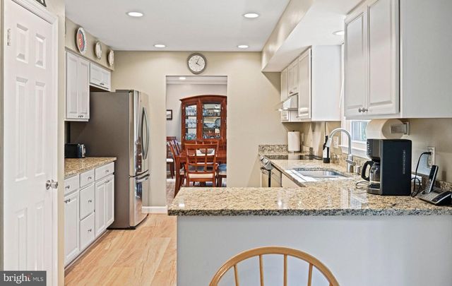 13300 TUCKAWAY DR, Fairfax, VA 22033