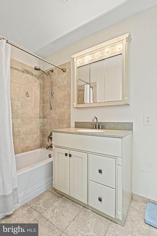 13300 TUCKAWAY DR, Fairfax, VA 22033