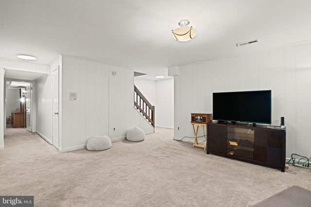 13300 TUCKAWAY DR, Fairfax, VA 22033