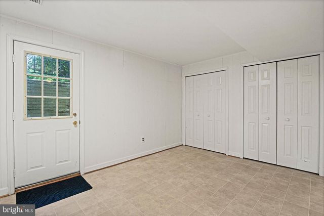13300 TUCKAWAY DR, Fairfax, VA 22033