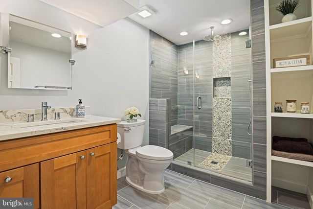 13300 TUCKAWAY DR, Fairfax, VA 22033