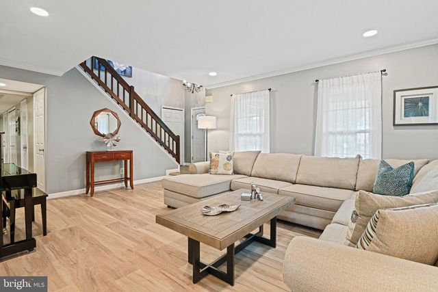 13300 TUCKAWAY DR, Fairfax, VA 22033