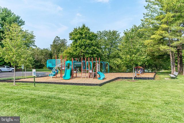 13300 TUCKAWAY DR, Fairfax, VA 22033