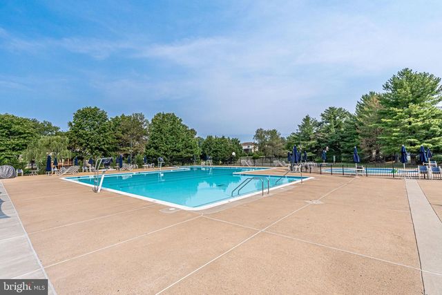 13300 TUCKAWAY DR, Fairfax, VA 22033
