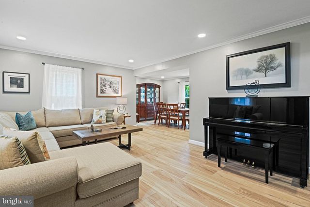 13300 TUCKAWAY DR, Fairfax, VA 22033