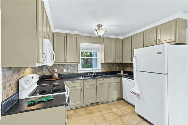 501 Cunningham Road, Taylors, SC 29687