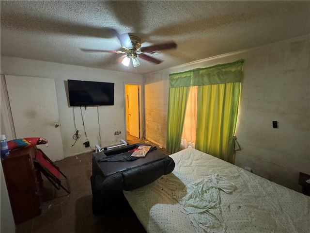 207 Griffith Dr, Rockport, TX 78382