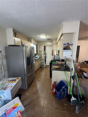 207 Griffith Dr, Rockport, TX 78382