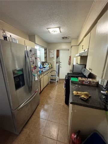 207 Griffith Dr, Rockport, TX 78382