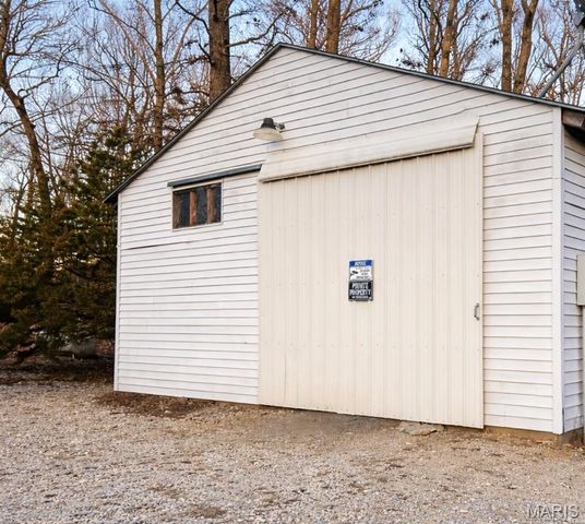 4396 State Highway 21, Doniphan, MO 63935