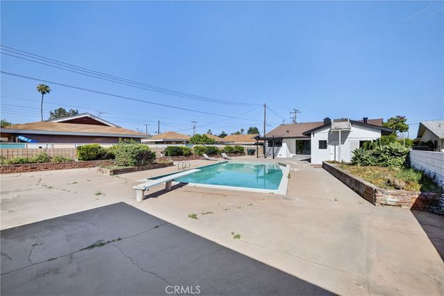 15529 Cornuta, Bellflower, CA 90706