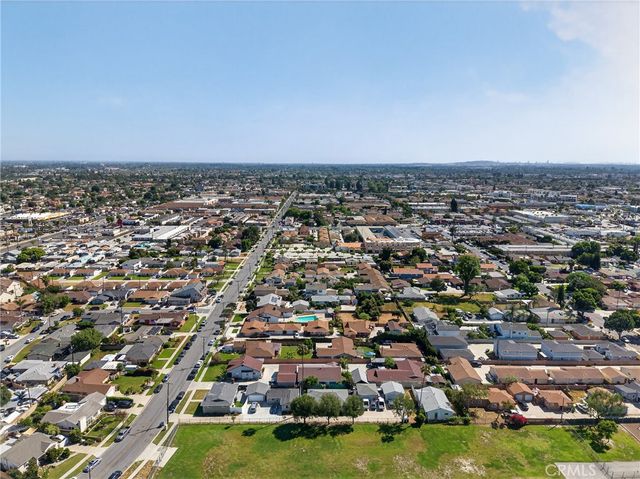 15529 Cornuta, Bellflower, CA 90706
