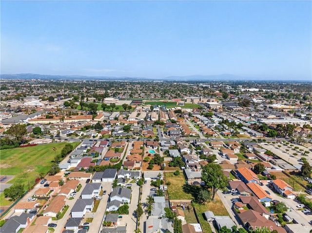 15529 Cornuta, Bellflower, CA 90706