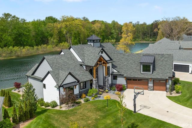 18455 Forest Glade Drive, South Bend, IN 46637