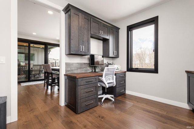18455 Forest Glade Drive, South Bend, IN 46637