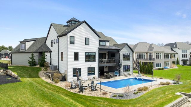 18455 Forest Glade Drive, South Bend, IN 46637