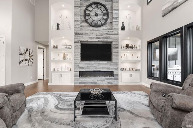 18455 Forest Glade Drive, South Bend, IN 46637