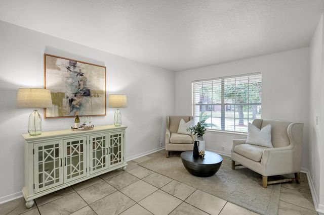 17602 S Summit Canyon Drive, Houston, TX 77095