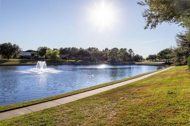 17602 S Summit Canyon Drive, Houston, TX 77095