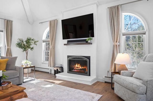 5 Monticello Drive, Amherst, NH 03031