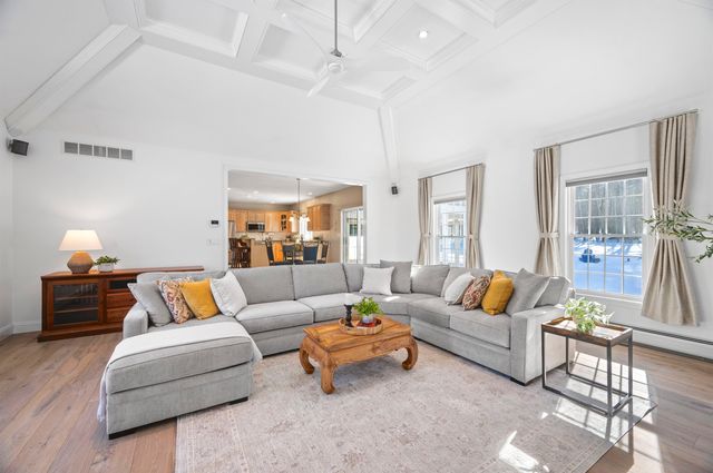 5 Monticello Drive, Amherst, NH 03031