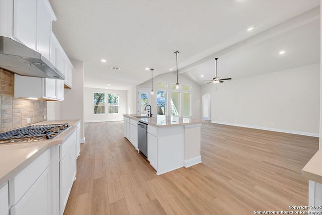 29343 Cheyenne Ridge, Fair Oaks Ranch, TX 78015