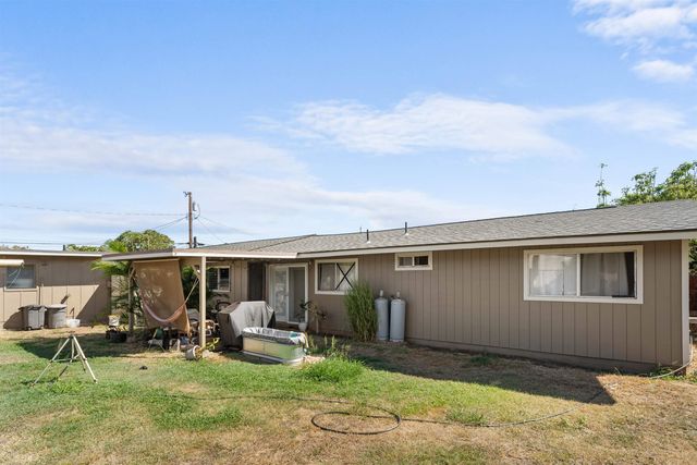 32 Ulumau Pl, Paia, HI 96779