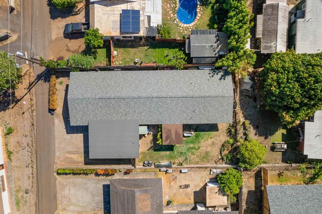 32 Ulumau Pl, Paia, HI 96779