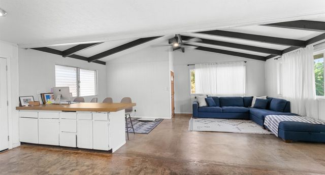 32 Ulumau Pl, Paia, HI 96779