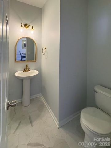 2009 Cambridge Beltway Drive, Charlotte, NC 28273