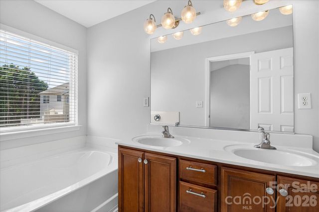 2009 Cambridge Beltway Drive, Charlotte, NC 28273