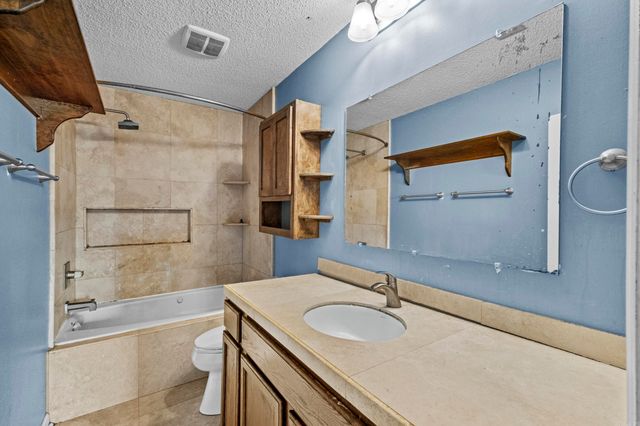 1 Devon Lane, Jacksonville, AR 72076