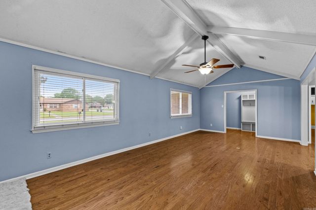 1 Devon Lane, Jacksonville, AR 72076