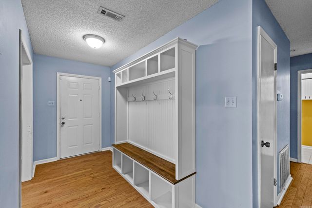 1 Devon Lane, Jacksonville, AR 72076