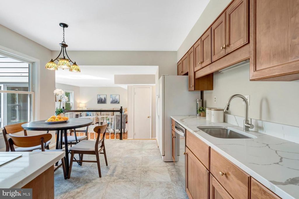 Image 14 of property listing at 5128 CLAVEL TER, Rockville, MD 20853