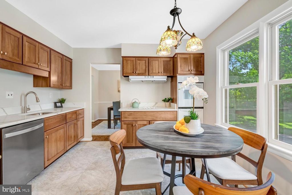 Image 16 of property listing at 5128 CLAVEL TER, Rockville, MD 20853
