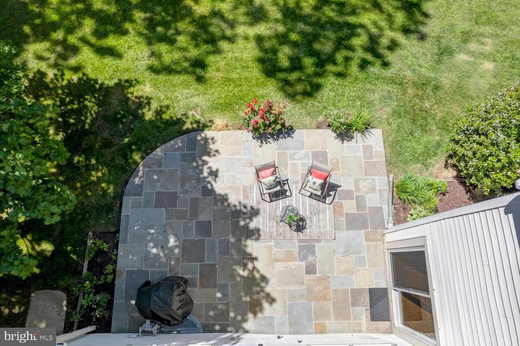 Image 3 of property listing at 5128 CLAVEL TER, Rockville, MD 20853