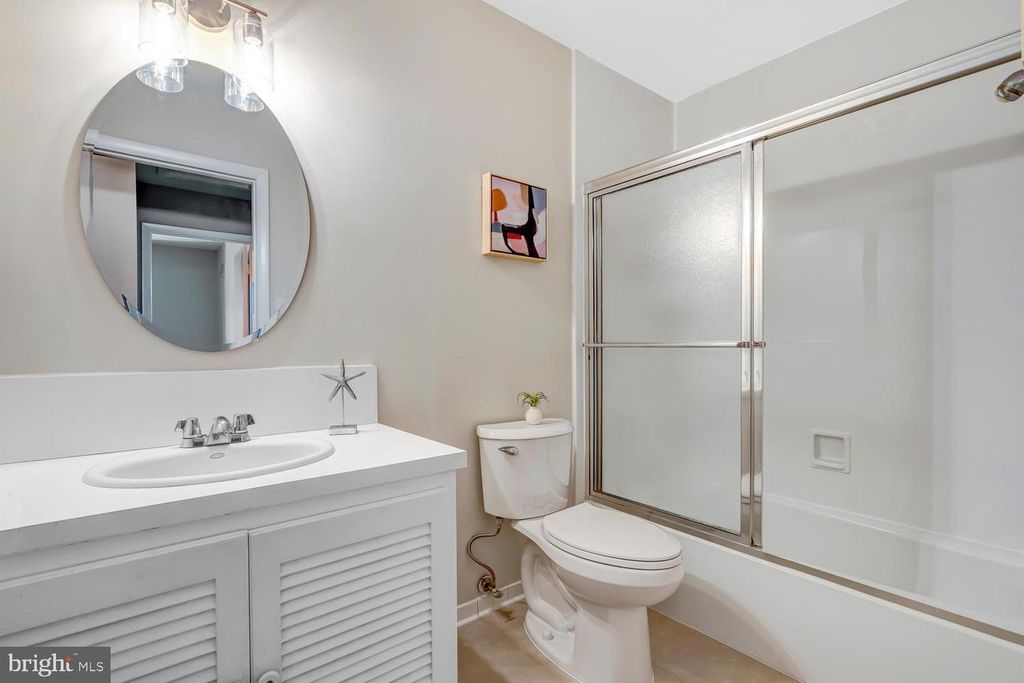 Image 36 of property listing at 5128 CLAVEL TER, Rockville, MD 20853