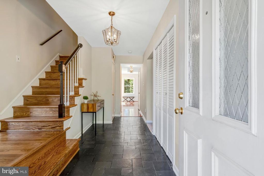 Image 6 of property listing at 5128 CLAVEL TER, Rockville, MD 20853