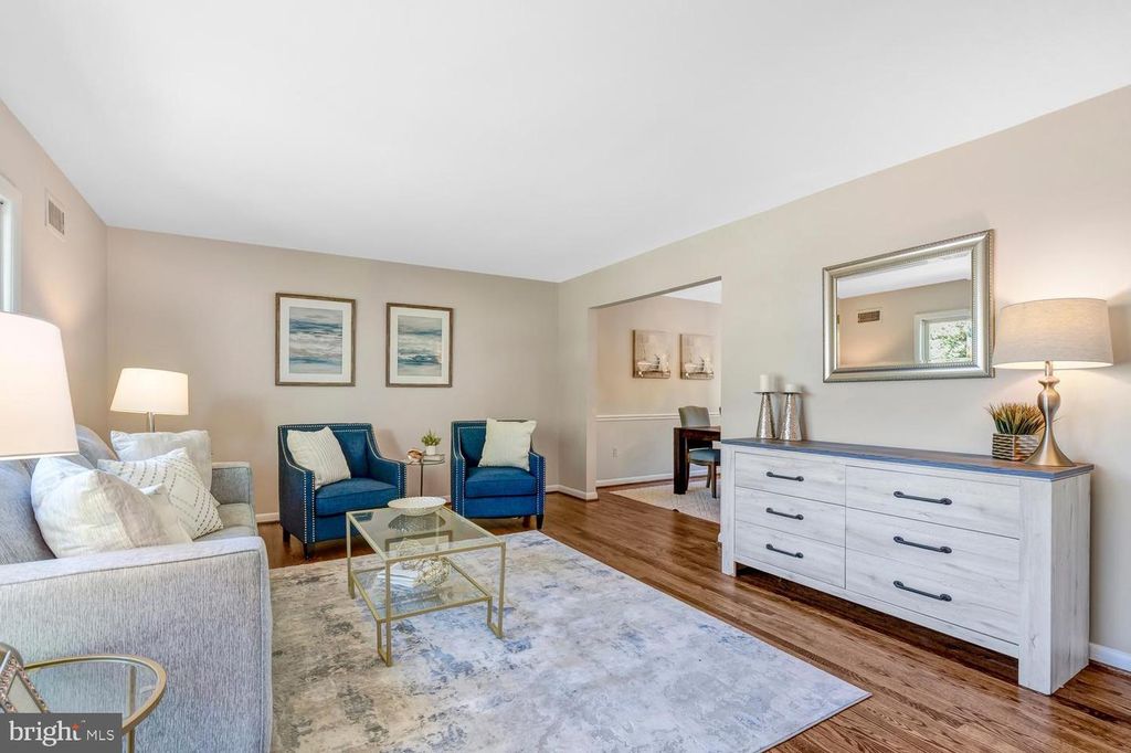 Image 8 of property listing at 5128 CLAVEL TER, Rockville, MD 20853