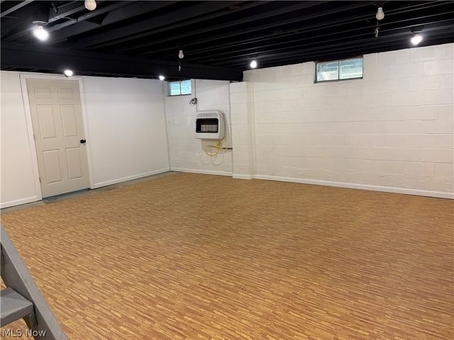 2793 Barclay Messerly Road, Southington, OH 44470