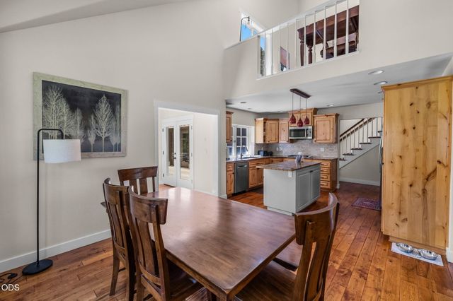 56832 Besson Road, Bend, OR 97707