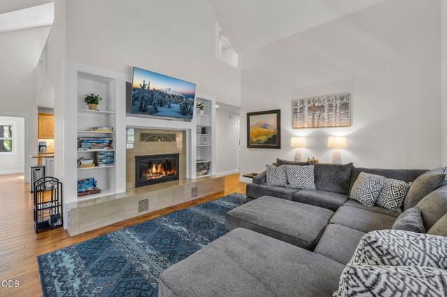 56832 Besson Road, Bend, OR 97707