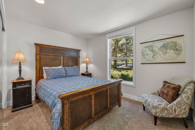 56832 Besson Road, Bend, OR 97707