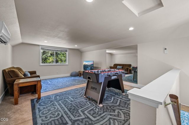 56832 Besson Road, Bend, OR 97707